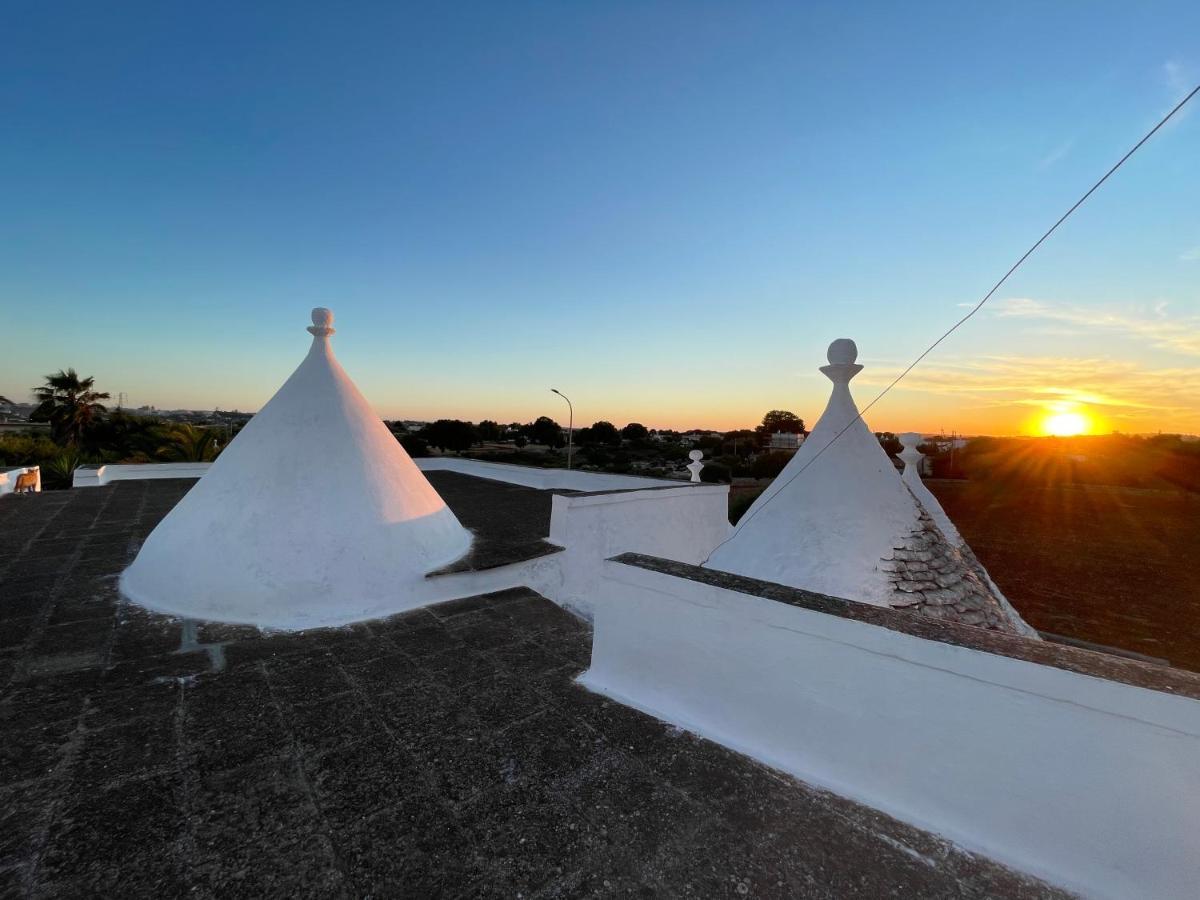 Trulli Lupoli In Valle D Itria Cisternino Extérieur photo