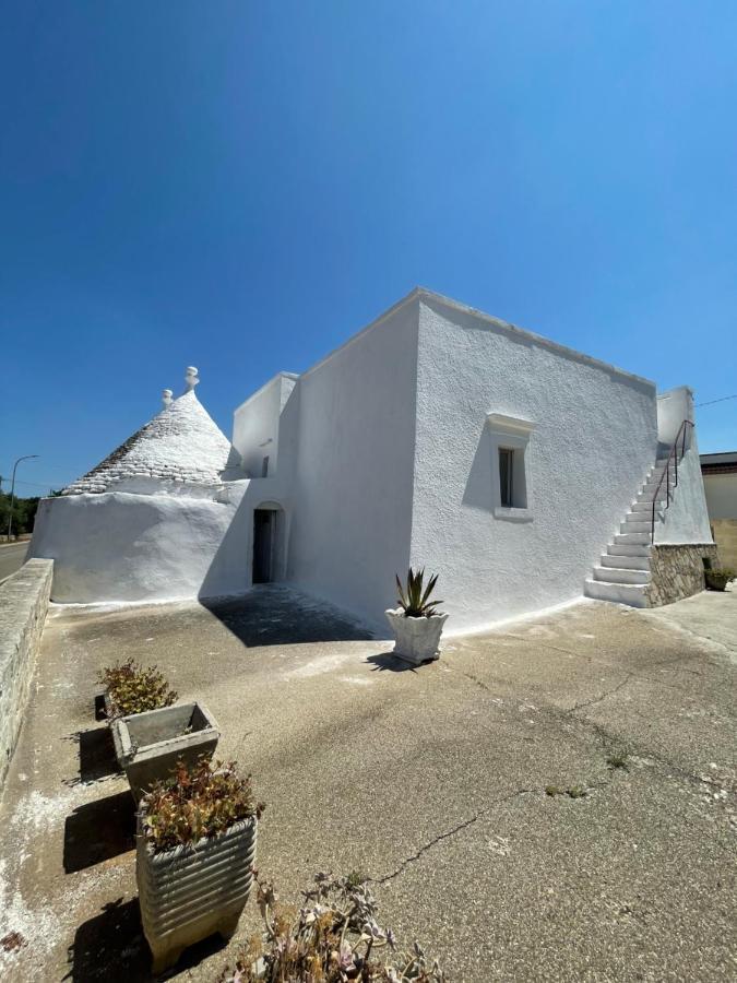 Trulli Lupoli In Valle D Itria Cisternino Extérieur photo