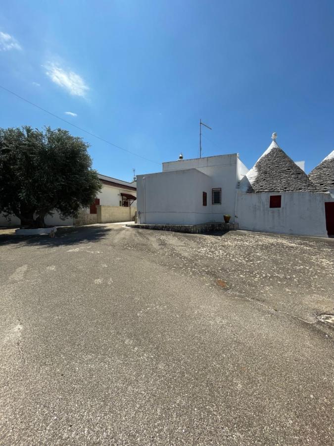 Trulli Lupoli In Valle D Itria Cisternino Extérieur photo